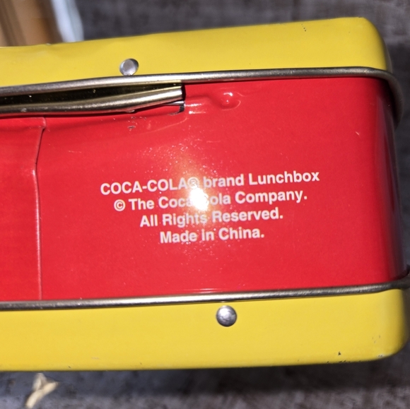 Coca-Cola LOT Collectors Alarm Clock And A Damaged Mini Lunchbox - Picture 9 of 12